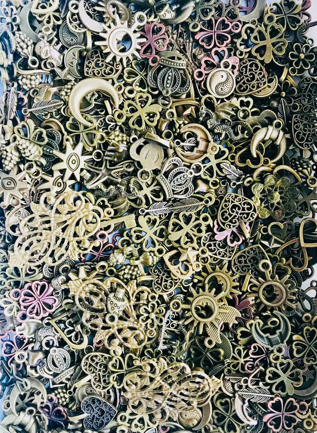 Pendant Mix 3 Shovels