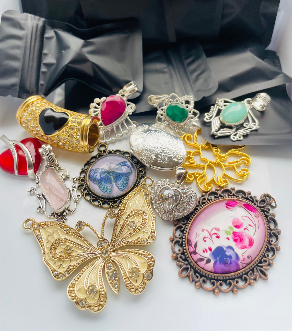 Pendant Blind Bags