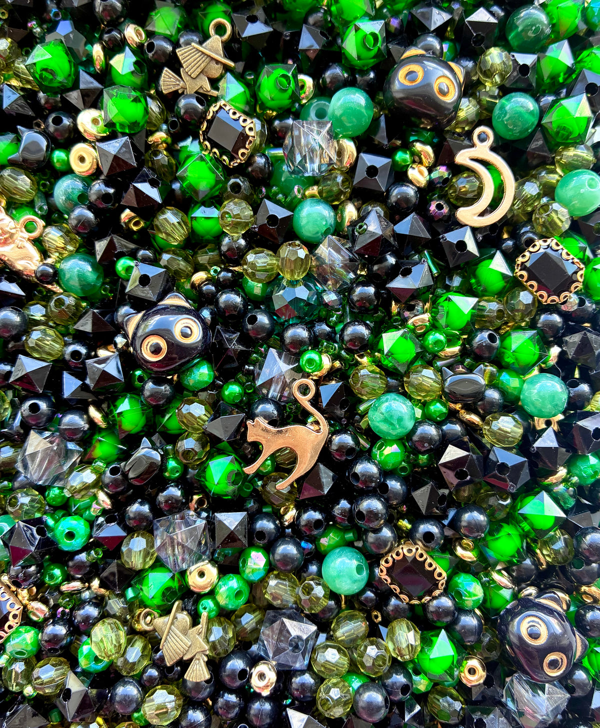 Coven Cat-Kin Bead Mix