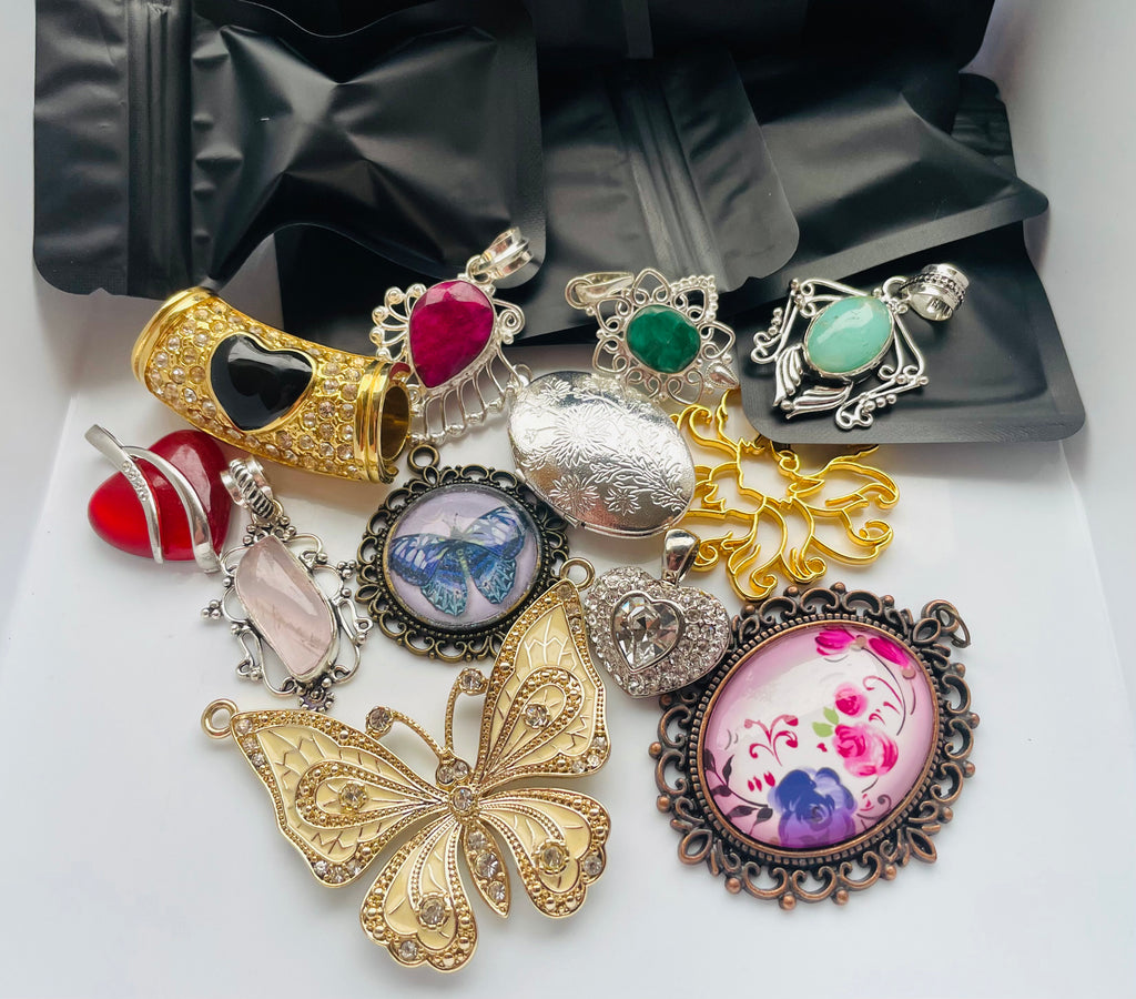 Pendant Blind Bags