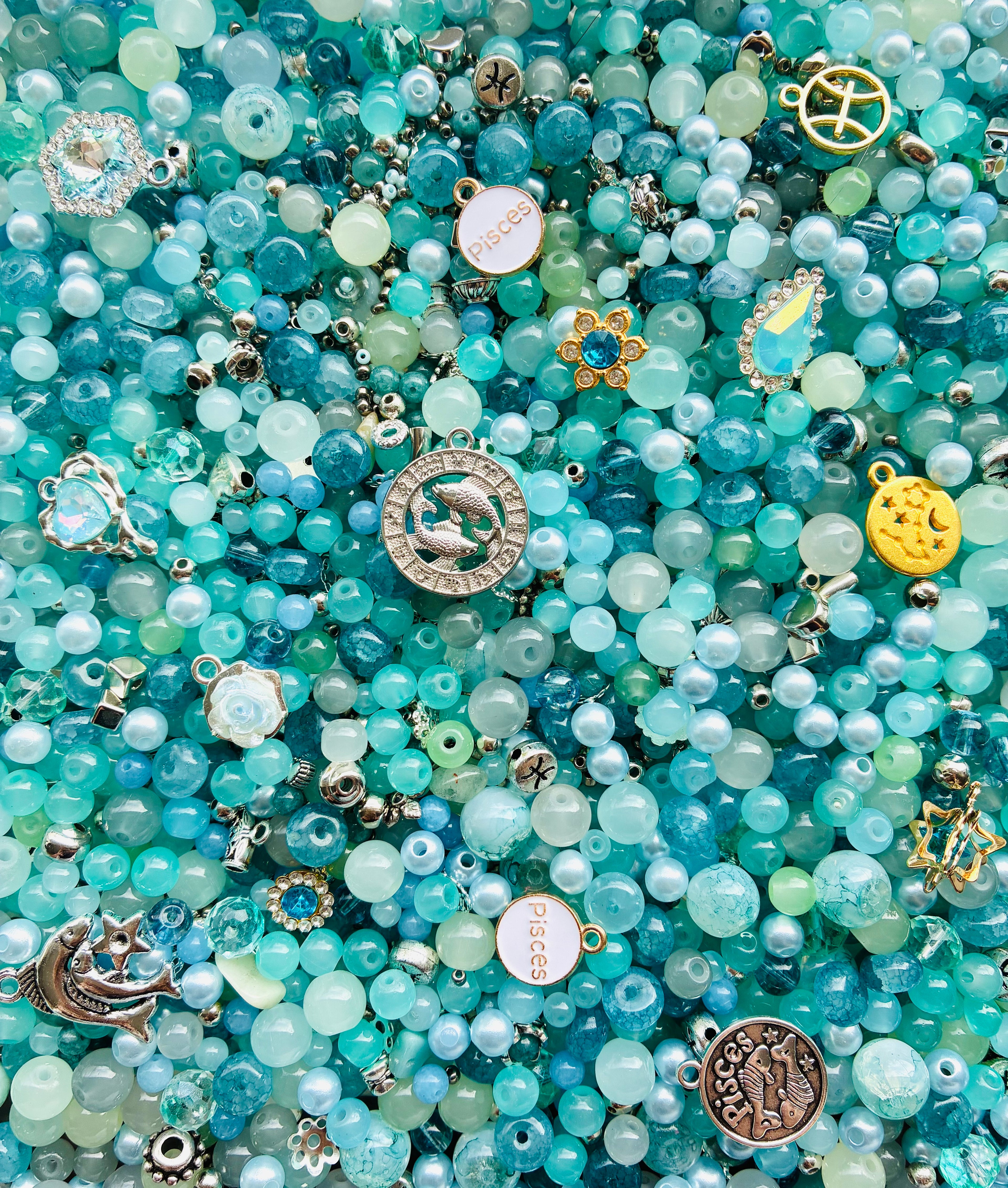 Pisces Zodiac Mix